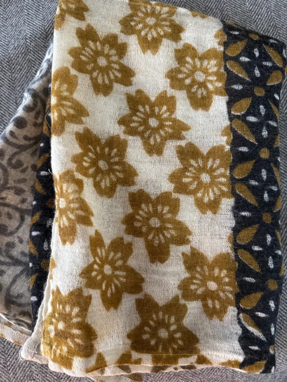 ECHO DESIGN, BEAUTIFUL PATCHWORK WOOL SCARF